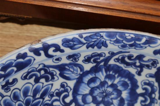 A Chinese Kangxi period blue and white dish diameter 35cm